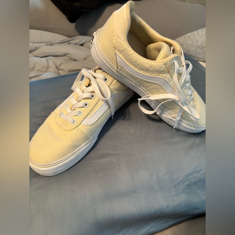 Excellent condition pale yellow Vans. Size 8.